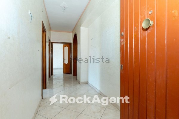 appartamento in vendita a Catania in zona Villaggio Sant'Agata