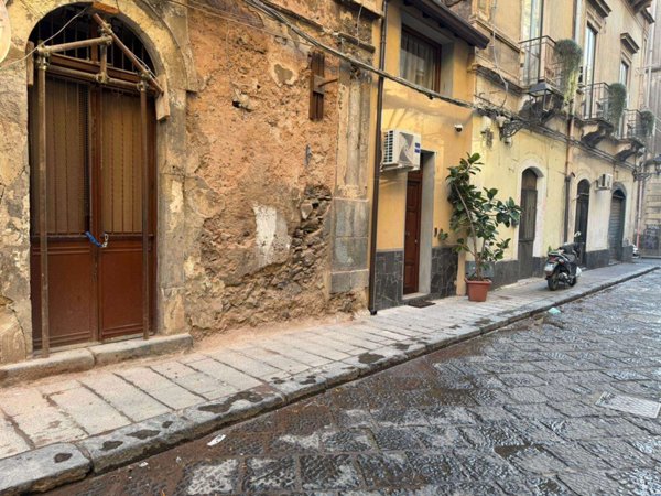 negozio in vendita a Catania