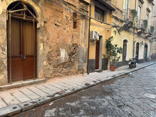 negozio in vendita a Catania