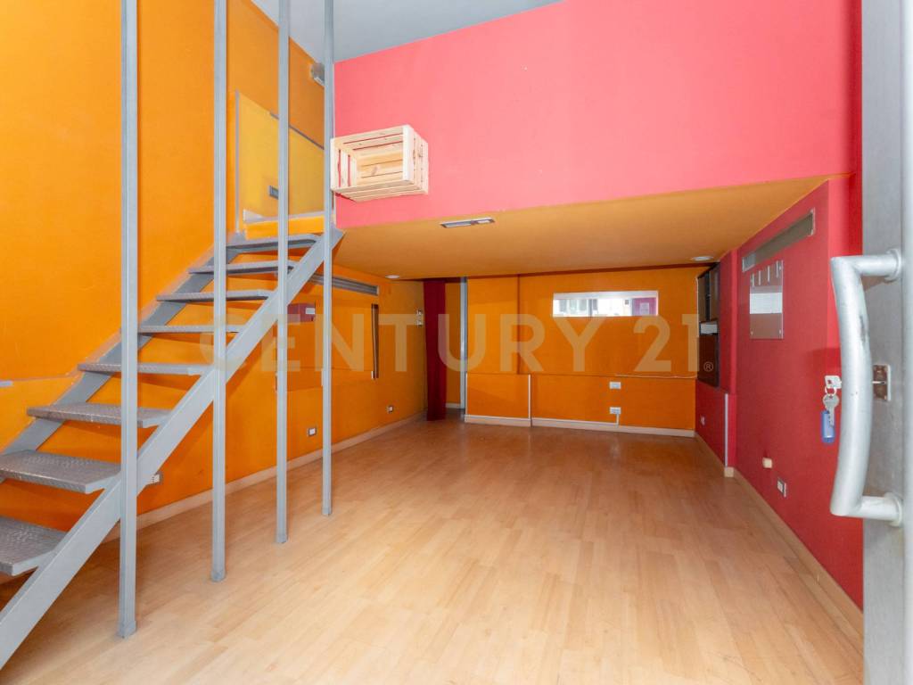 negozio in vendita a Catania in zona Picanello