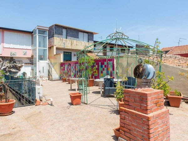 casa indipendente in vendita a Catania in zona Picanello