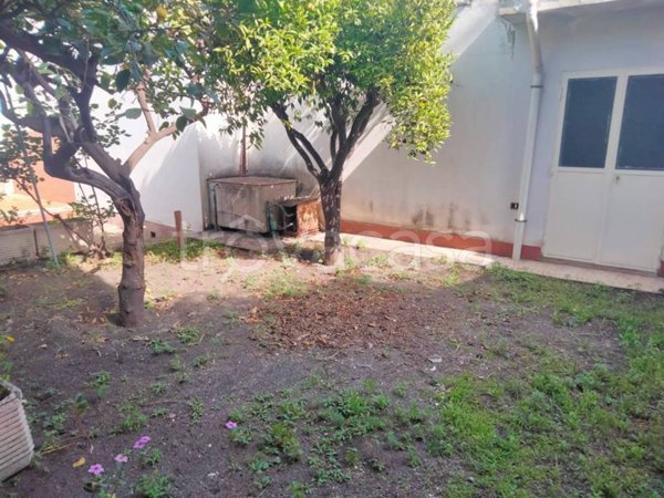 casa indipendente in vendita a Catania