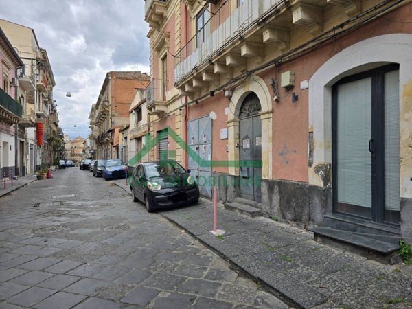 appartamento in vendita a Catania in zona Centro Storico
