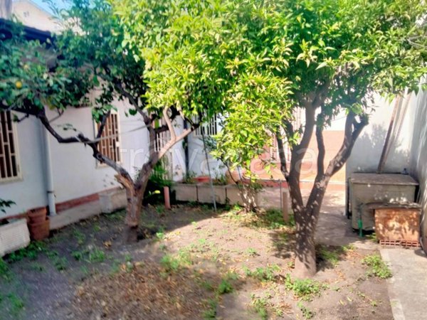 casa indipendente in vendita a Catania in zona Centro Storico