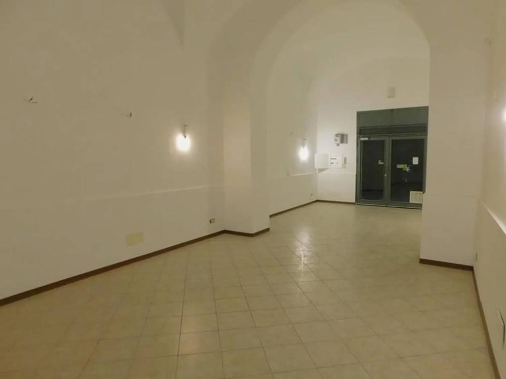 locale commerciale in vendita a Catania