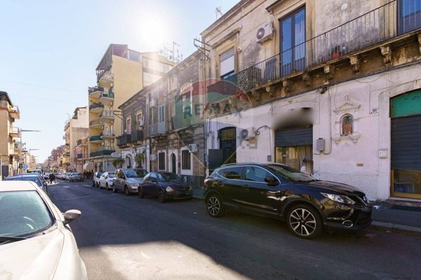 appartamento in vendita a Catania in zona Picanello