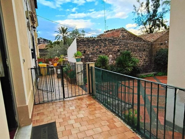 appartamento in vendita a Catania in zona Ognina