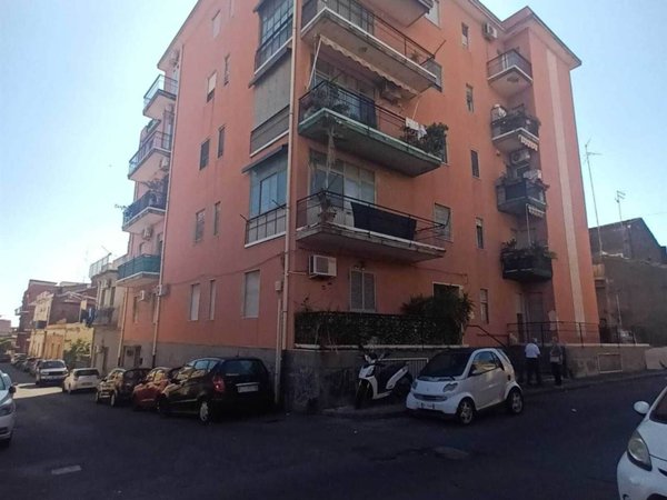appartamento in vendita a Catania in zona Picanello