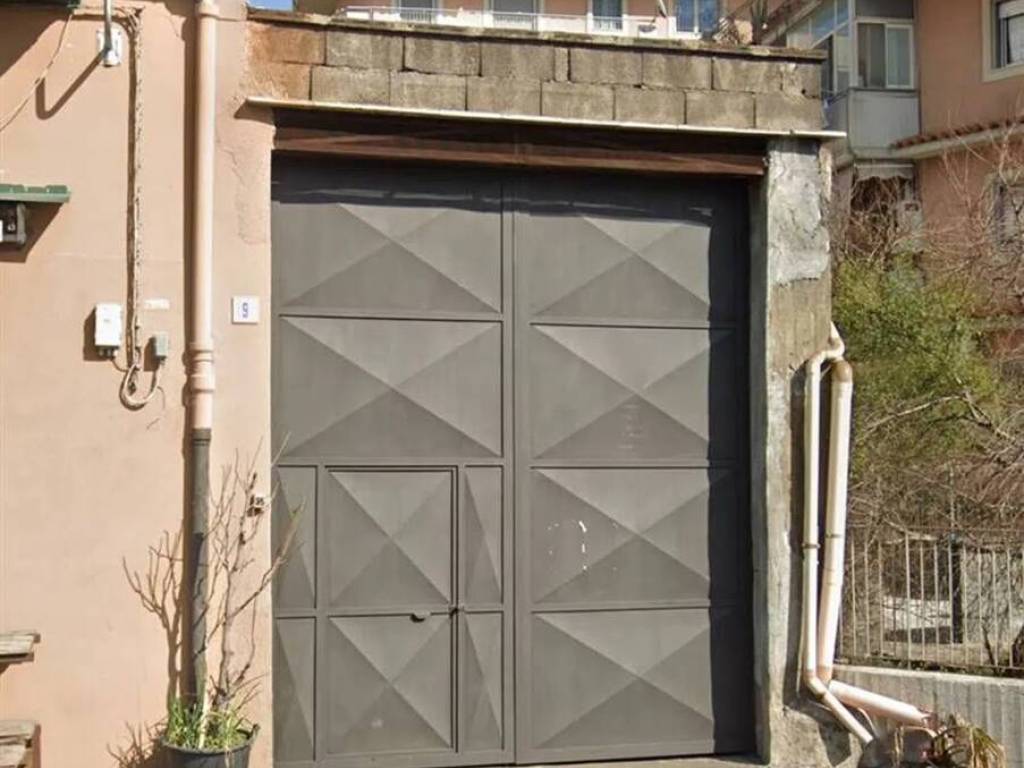 locale commerciale in vendita a Catania