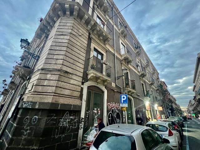 negozio in vendita a Catania in zona Centro Storico