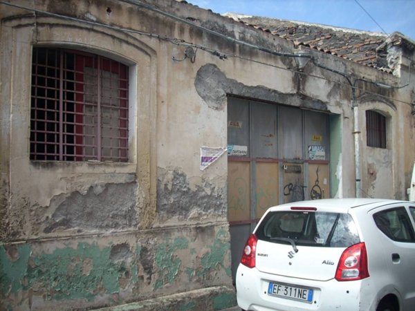locale commerciale in vendita a Catania in zona Cibali