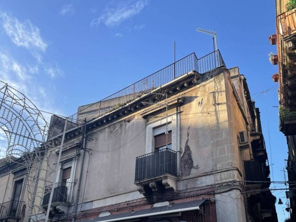 appartamento in vendita a Catania in zona Centro Storico