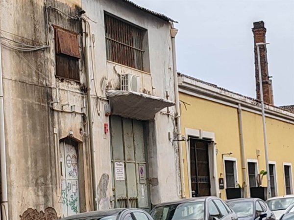 locale commerciale in vendita a Catania