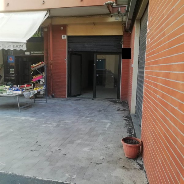 negozio in vendita a Catania in zona Picanello