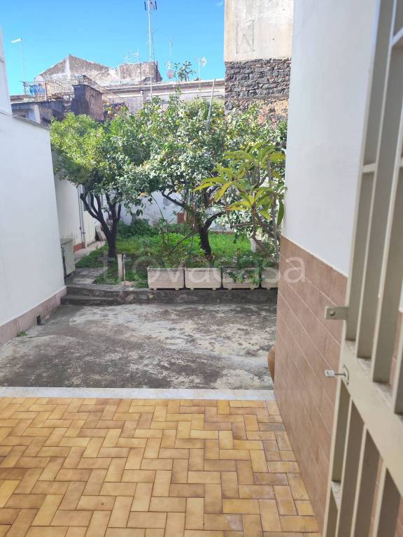 casa indipendente in vendita a Catania in zona Centro Storico