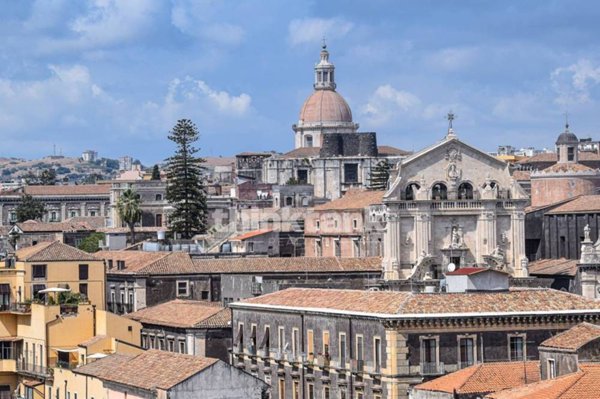 appartamento in vendita a Catania in zona Centro Storico
