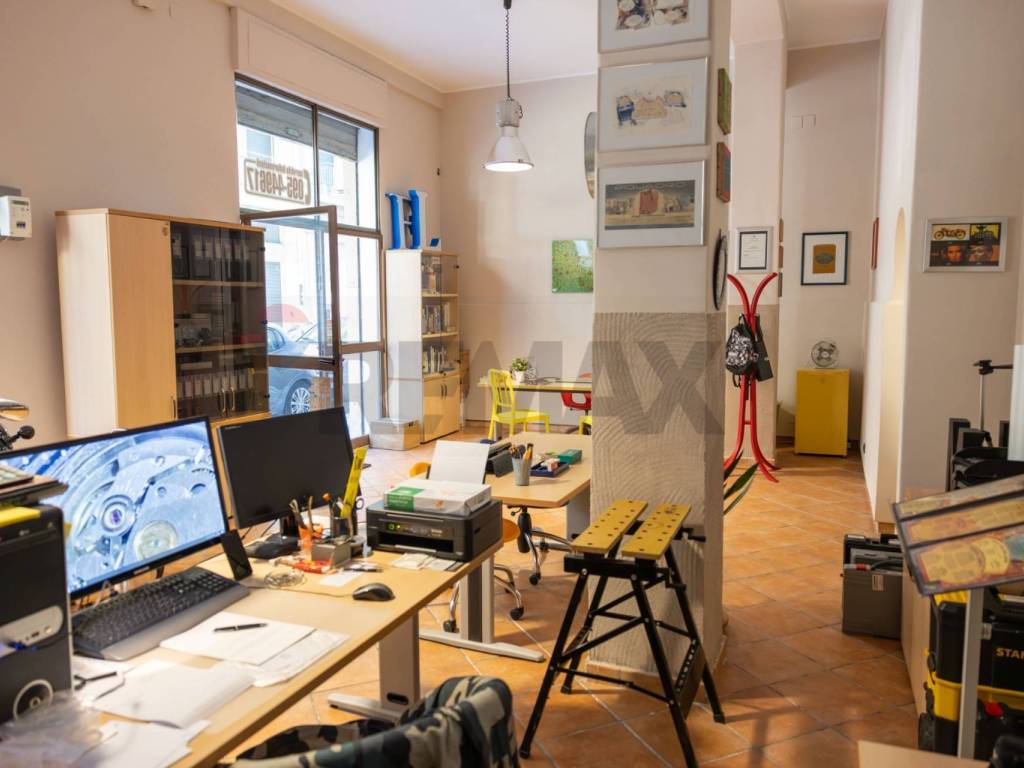 negozio in vendita a Catania in zona Picanello