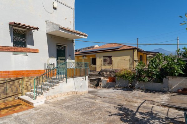 casa indipendente in vendita a Catania