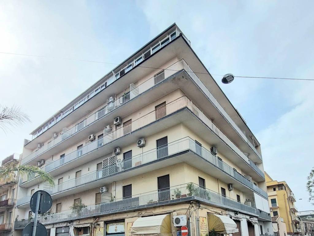 appartamento in vendita a Catania in zona Picanello