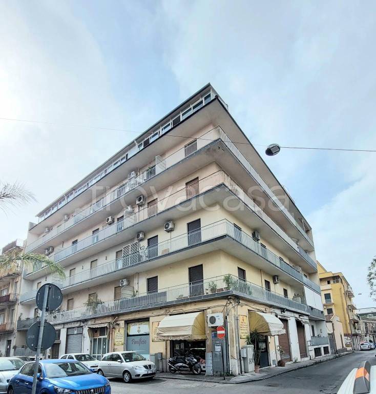 appartamento in vendita a Catania in zona Picanello