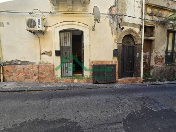 casa indipendente in vendita a Catania in zona Centro Storico