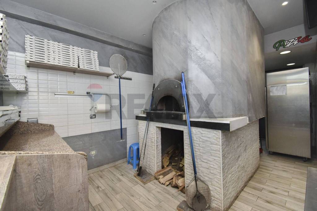 negozio in vendita a Catania in zona Villaggio Sant'Agata