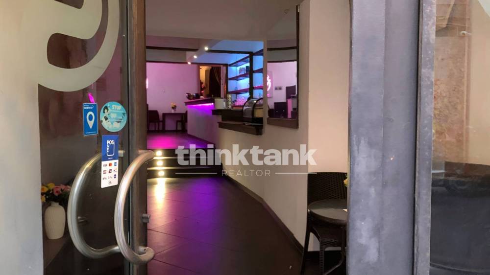 locale commerciale in vendita a Catania in zona Centro Storico