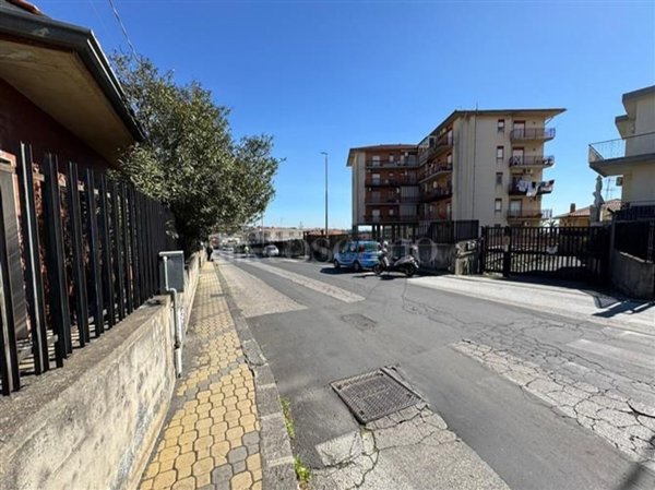 casa semindipendente in vendita a Catania