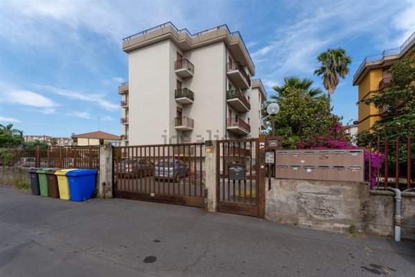 appartamento in vendita a Catania in zona Trappeto