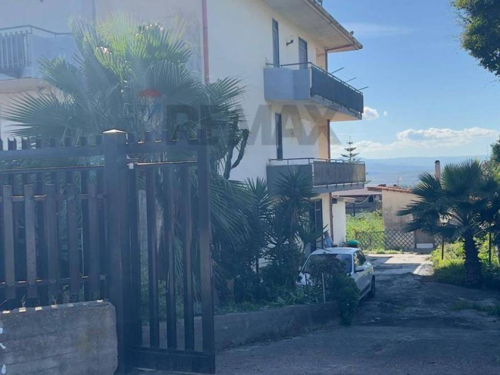 casa indipendente in vendita a Catania in zona Fontanarossa