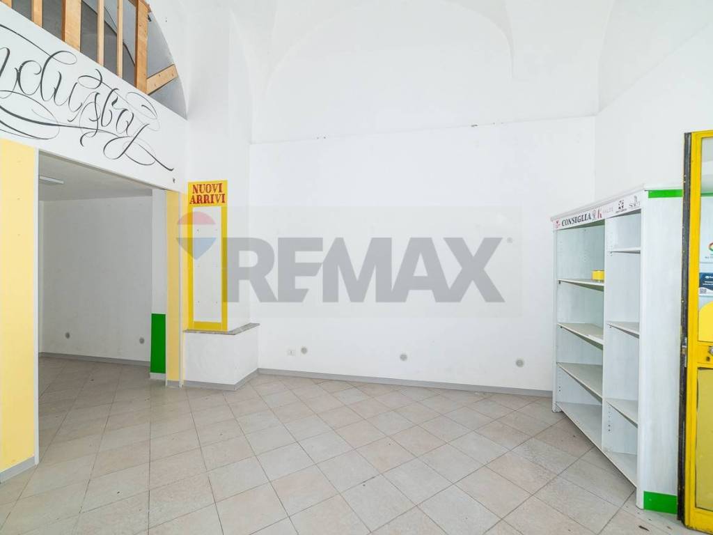 locale commerciale in vendita a Catania