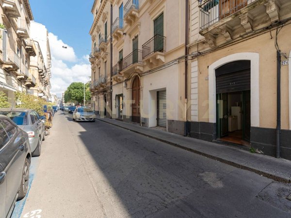 casa indipendente in vendita a Catania