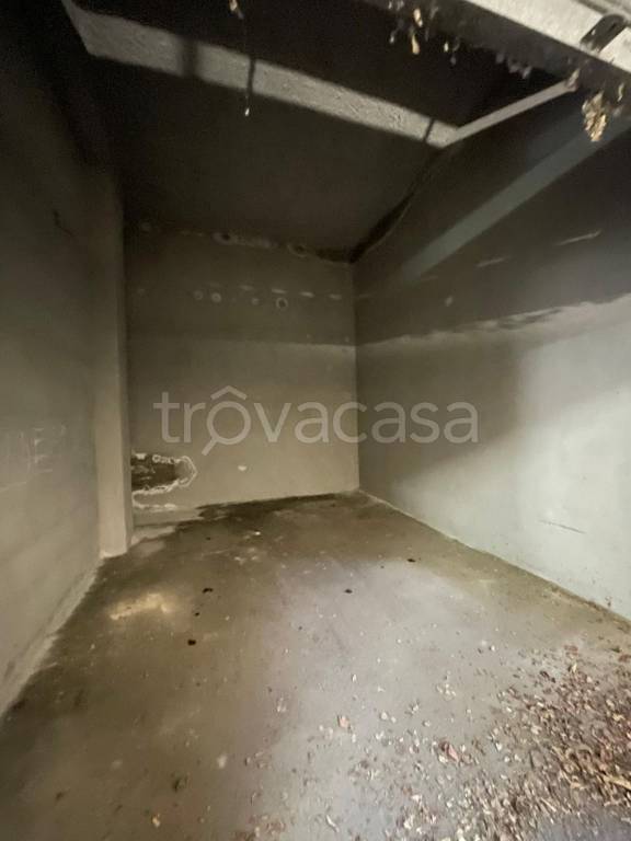 negozio in vendita a Catania in zona Canalicchio