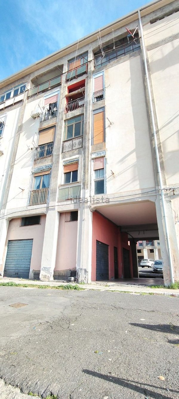 appartamento in vendita a Catania in zona Villaggio Sant'Agata