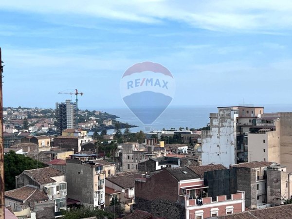 appartamento in vendita a Catania in zona Picanello