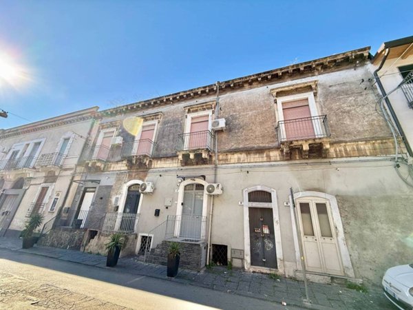 casa indipendente in vendita a Catania in zona Centro Storico