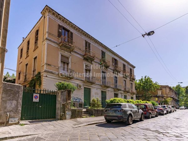 appartamento in vendita a Catania in zona Centro Storico