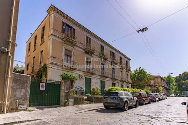 appartamento in vendita a Catania in zona Centro Storico