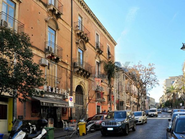 casa indipendente in vendita a Catania in zona Centro Storico