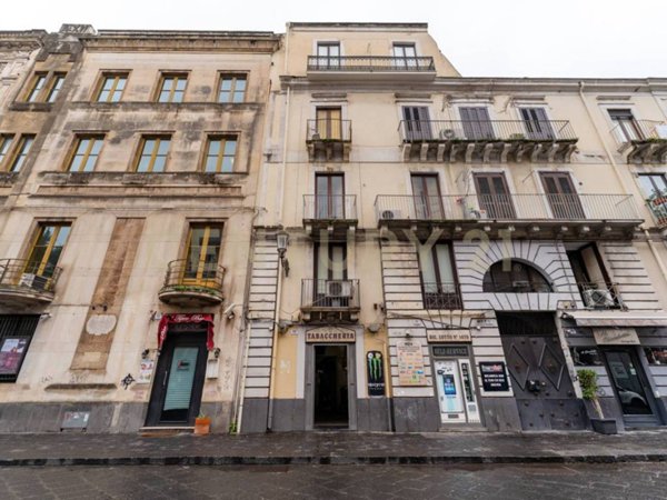 negozio in vendita a Catania in zona Centro Storico