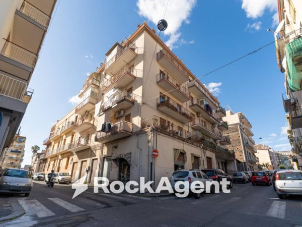 appartamento in vendita a Catania in zona Picanello
