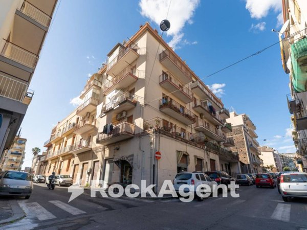 appartamento in vendita a Catania in zona Picanello