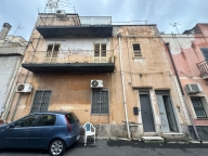 casa indipendente in vendita a Catania