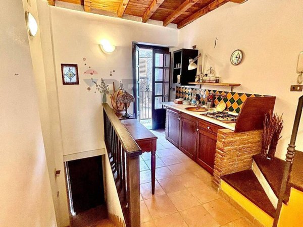 casa indipendente in vendita a Catania in zona Centro Storico