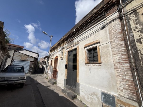 casa indipendente in vendita a Catania in zona Cibali