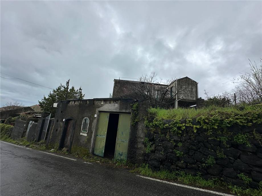 casa indipendente in vendita a Catania