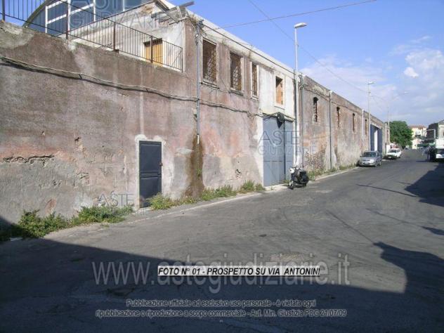 locale commerciale in vendita a Catania