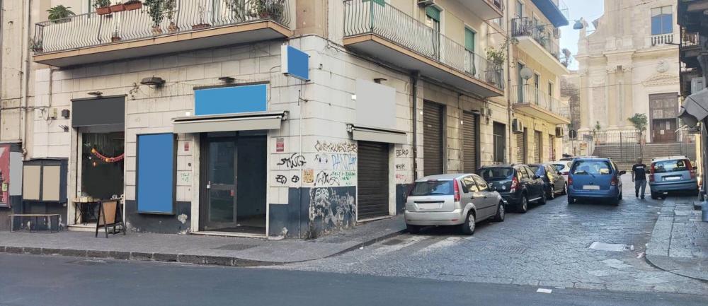 locale commerciale in vendita a Catania