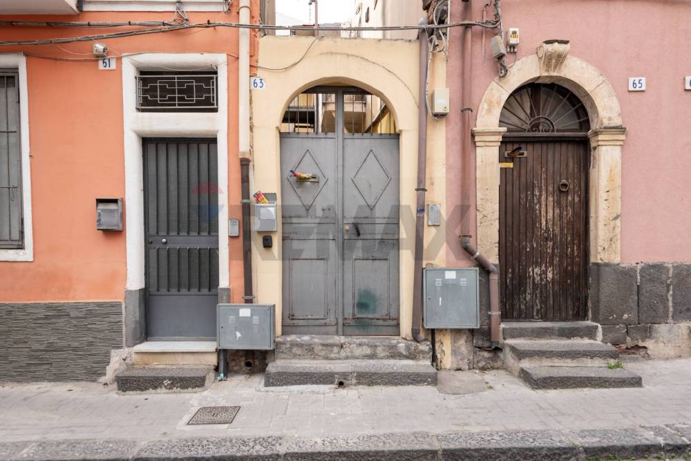 casa indipendente in vendita a Catania in zona Centro Storico