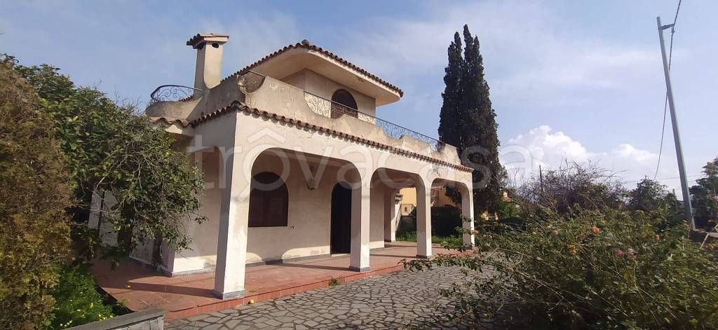 casa indipendente in vendita a Catania in zona Villaggio Delfino-Vaccarizzo